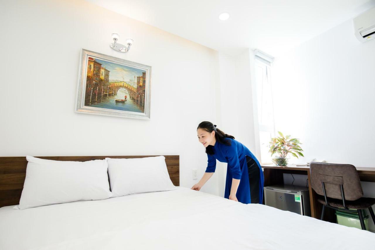 Aladdin Hotel โฮจิมินห์ซิตี้ ภายนอก รูปภาพ